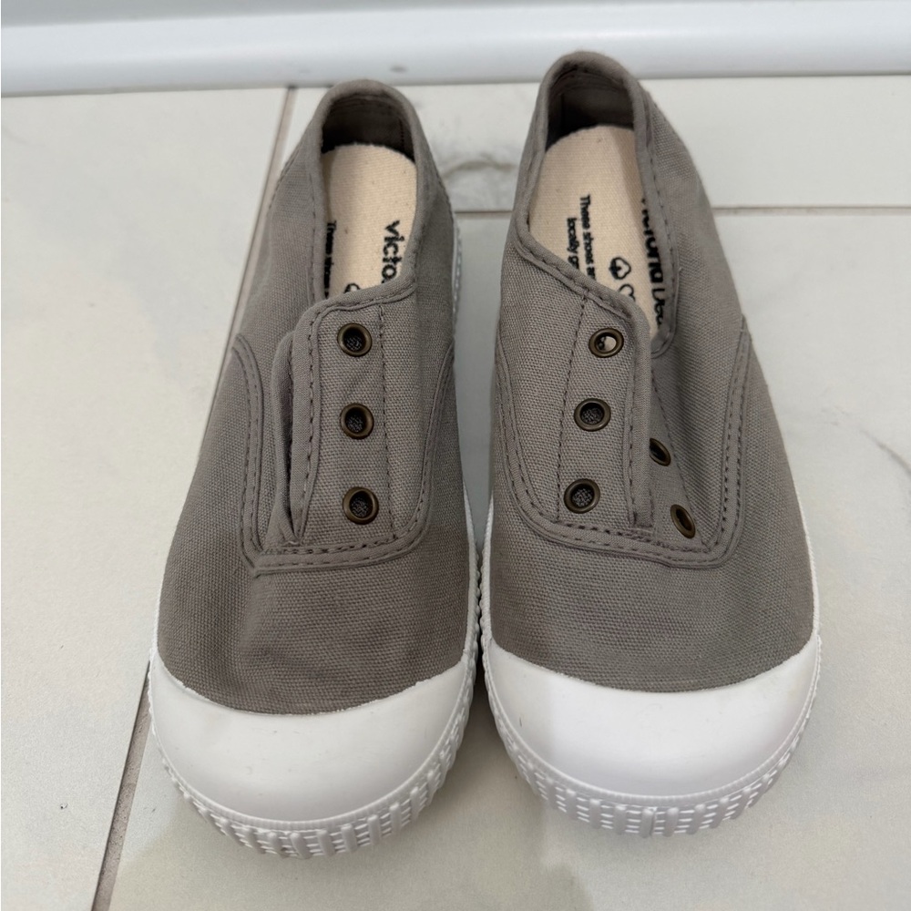 Victoria Kids Gray Canvas Slip-On Shoes